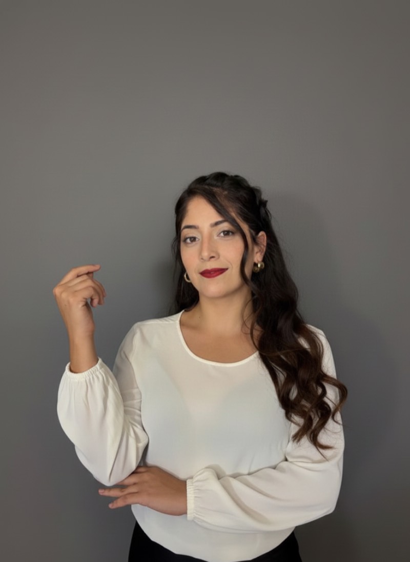 Clau Tapia, profesora de cueca — retrato
